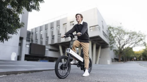 Acer entra nel mercato delle biciclette elettriche con “ebii”