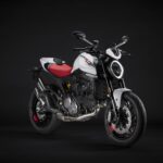 La gamma Ducati Monster si presenta con la nuova livrea Iceberg White