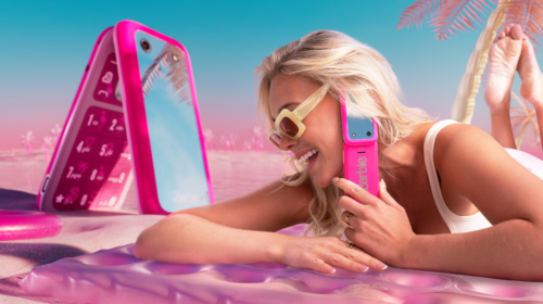 HMD lancia il Barbie Phone